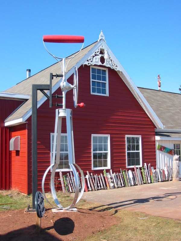 70 Super Sized Things (70 photos)