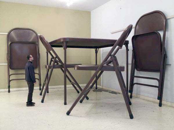 70 Super Sized Things (70 photos)