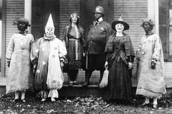 Vintage Halloween Costumes that are Creepy as Hell (30 photos)