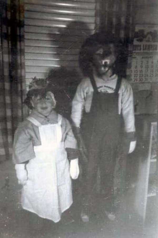 Vintage Halloween Costumes That Are Creepy As Hell Klykercom 