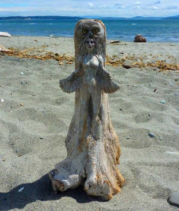 Hauntingly Beautiful Driftwood Sculptures By Debra Bernier (30 photos)