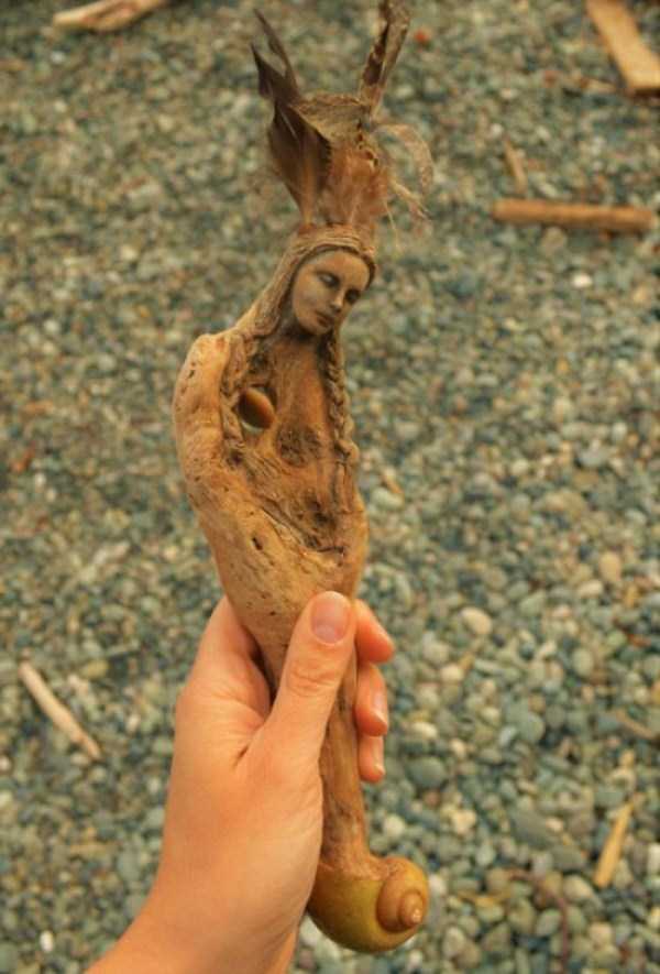 Hauntingly Beautiful Driftwood Sculptures By Debra Bernier (30 photos)