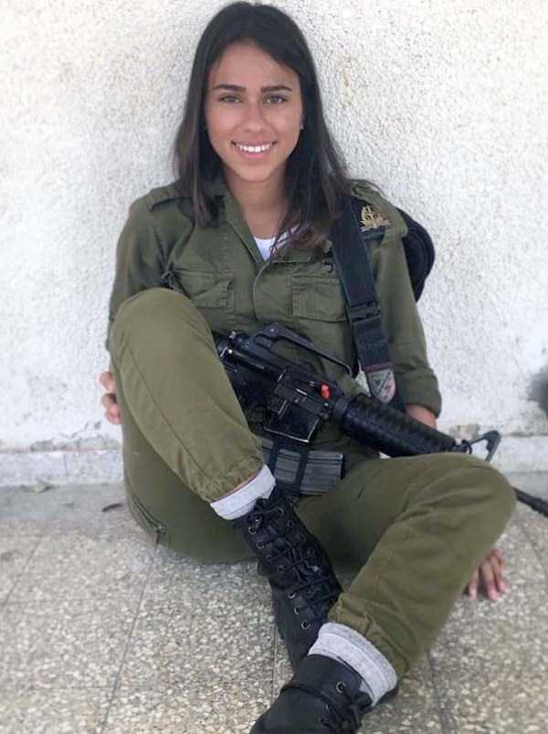 Beauties of the Israeli Army | KLYKER.COM