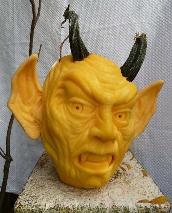 Insanely Detailed Heads Carved Out of Pumpkins (36 photos)