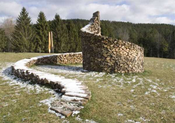 27 Awesome Examples of Firewood Stacking Art (27 photos)