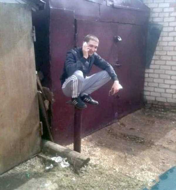 Just Ordinary Users of Russian Social Networks (45 photos)