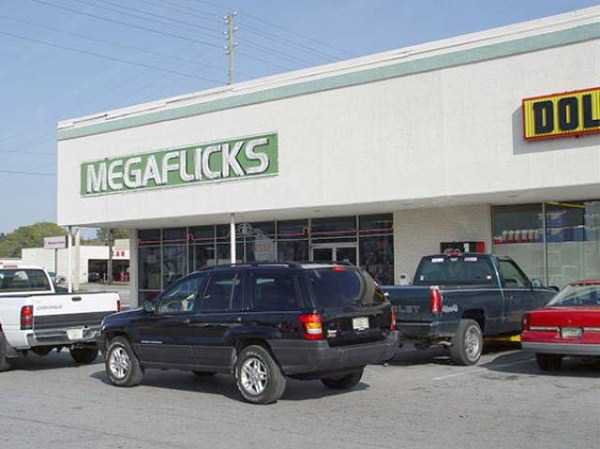 33 Hilarious Letter Spacing Fails (33 photos)