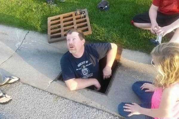 Men Fooling Around (60 photos)