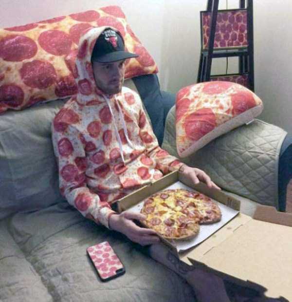 Men Fooling Around (60 photos)