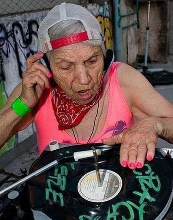 Badass Grandmas That Are Still Rocking Hard (38 photos)