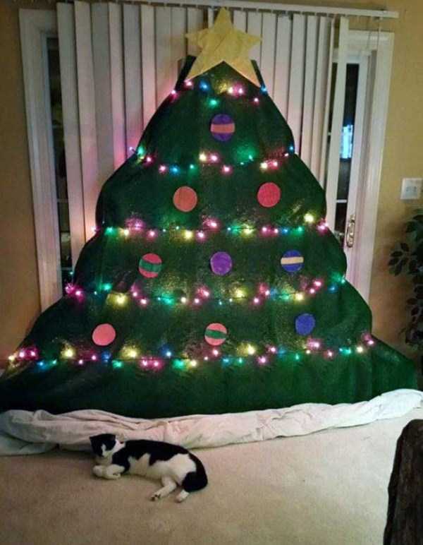 christmas trees protected from pets 23