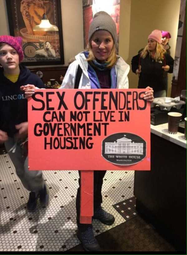 hilarious protest signs womens march 18