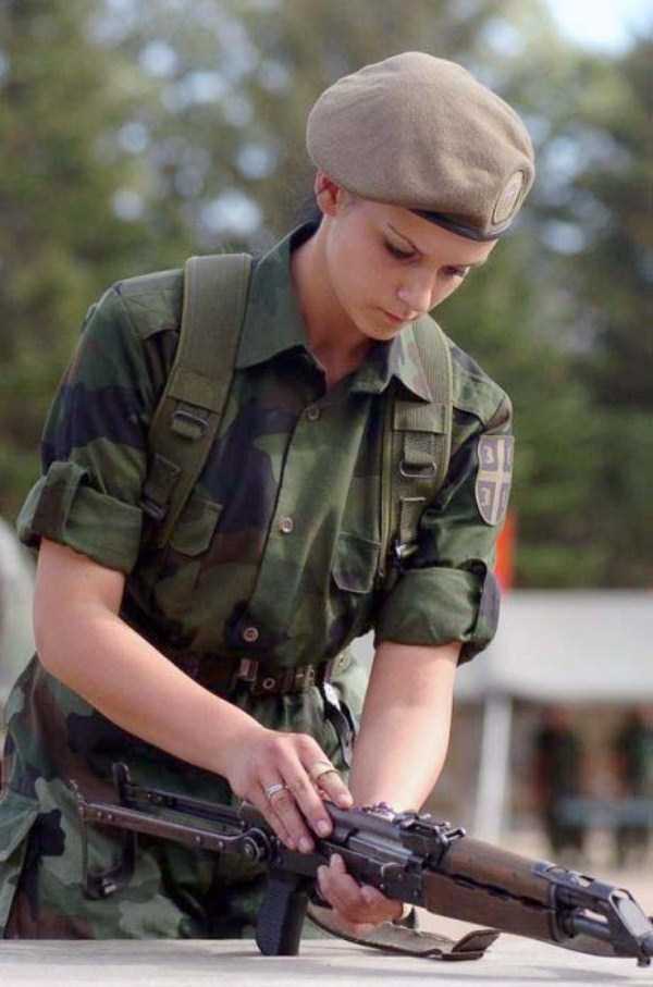 serbian army girls 11