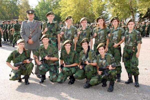 serbian army girls 19