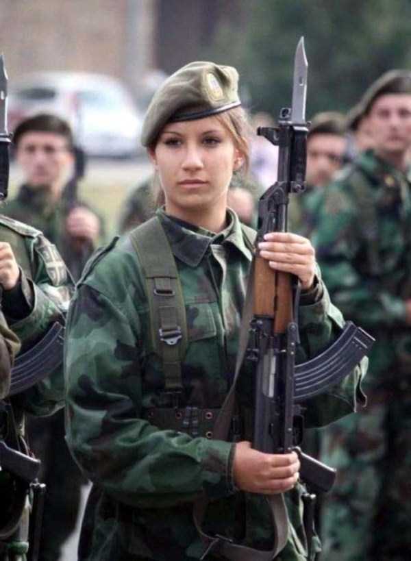 serbian army girls 22