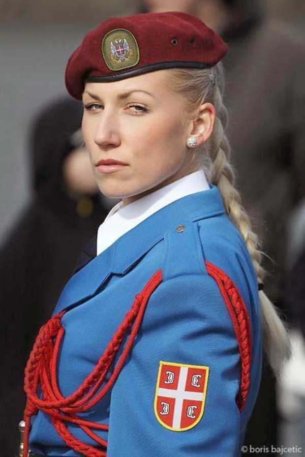 Serbian Girls in Uniforms (28 photos)