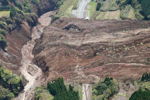 landslides 10