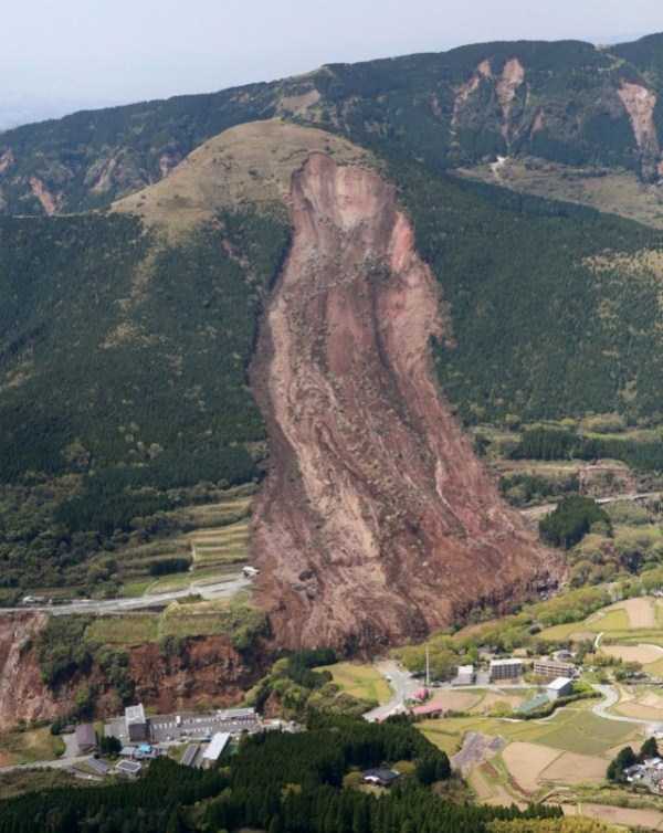 landslides 23