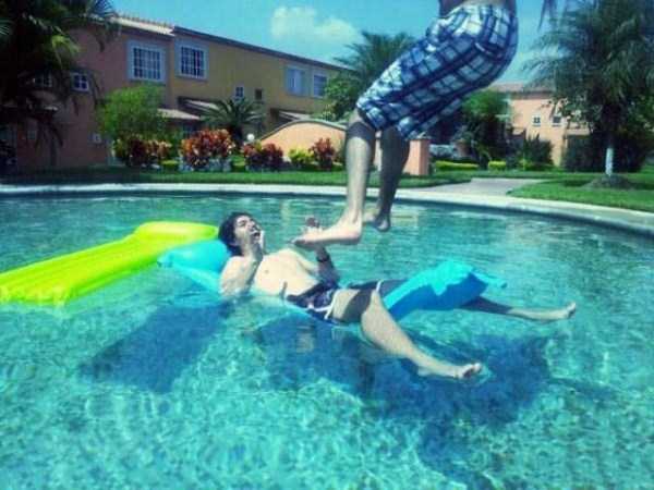 55 Perfectly Timed Photos