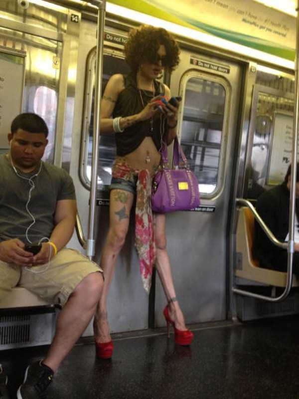 Oddly Dressed People Seen in Public (40 photos)