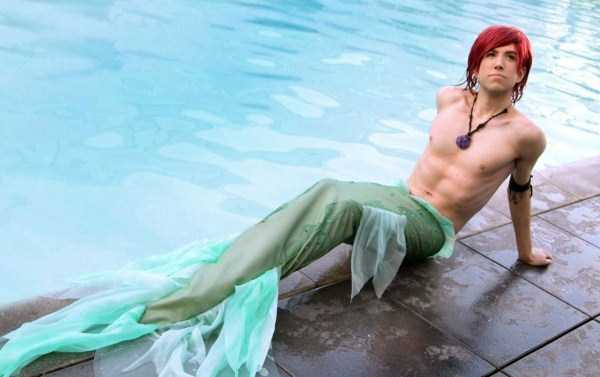 20 Pics of Real Life Mermaids (20 photos)