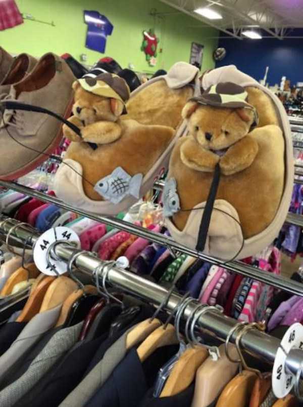 Weirdly Awesome Thrift Store Items (52 photos)