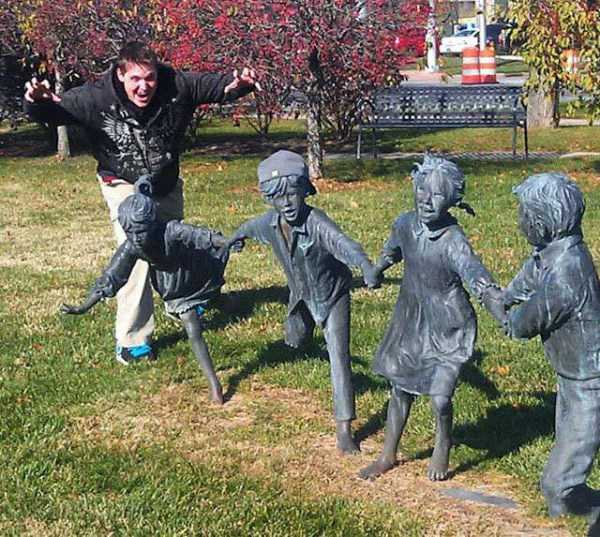 fun with statues 27