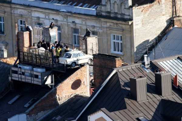 Cars Spotted in the Most Unusual Places (34 photos)