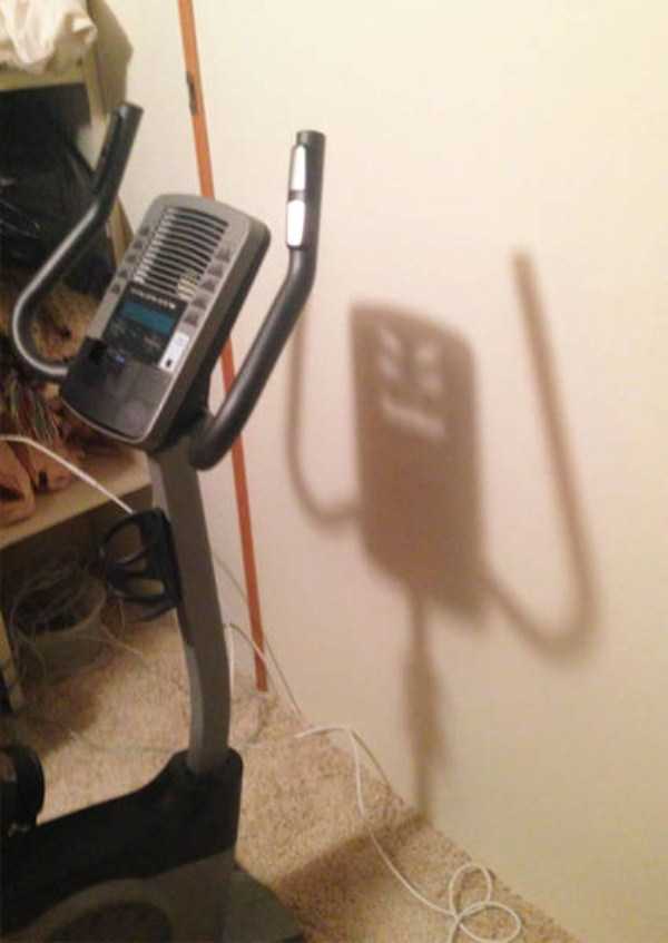 71 Funny Shadow Pics (71 photos)