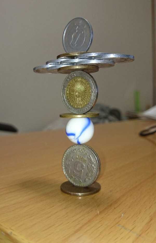 21 Gravity Defying Coin Sculptures (21 photos)