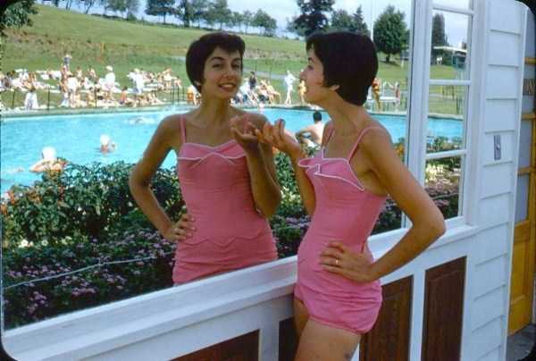 Womens Swimsuits From The 1950s (40 photos)