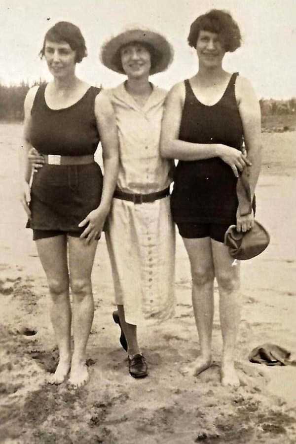 womens swimsuits 1920s 23