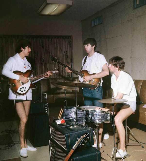 26 Rarely Seen Photos Of The Beatles (26 photos)