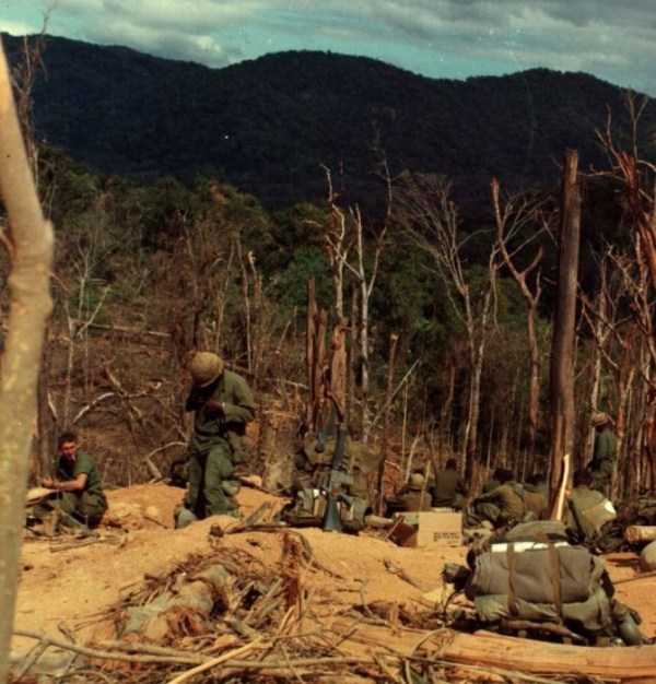 42 Color Photos From The Vietnam War (42 photos)