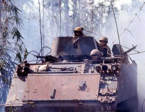 42 Color Photos From The Vietnam War (42 photos)