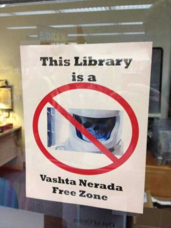 Humorous Librarians (40 photos)