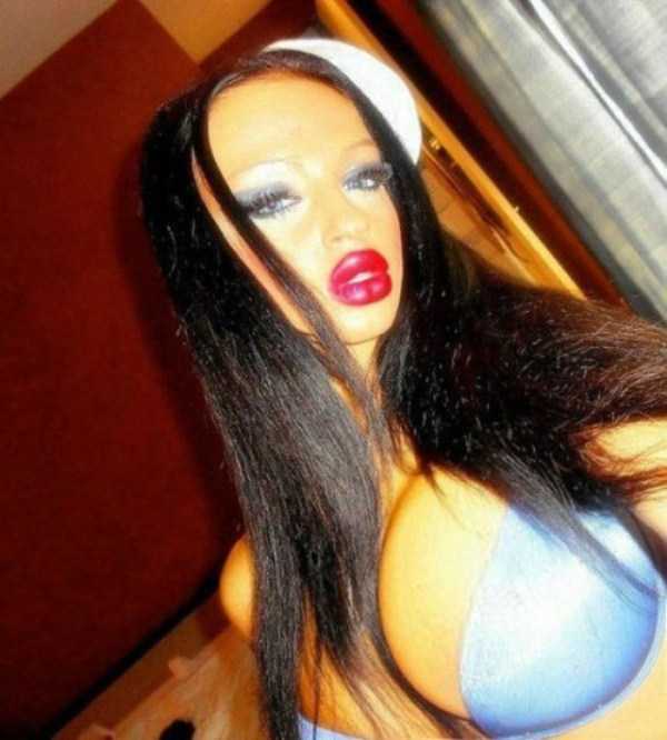 Girls With Ridiculously Huge Lips (52 photos)