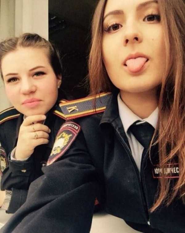 Beautiful Russian Girls In Uniforms (36 photos)