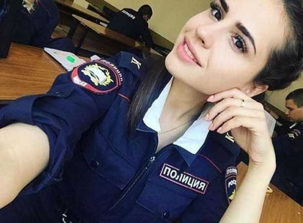 Beautiful Russian Girls In Uniforms (36 photos)