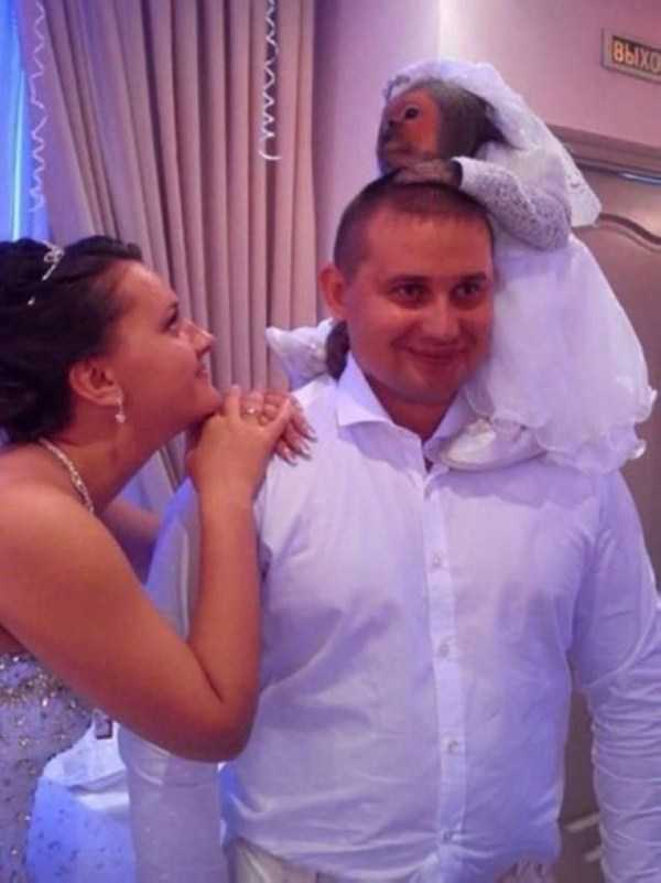 25 Trashy Russian Wedding Photos