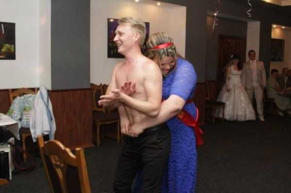 wtf russian wedding pics 3 25 Trashy Russian Wedding Photos