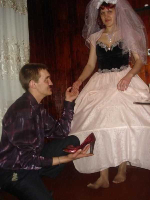 wtf russian wedding pics 4 25 Trashy Russian Wedding Photos