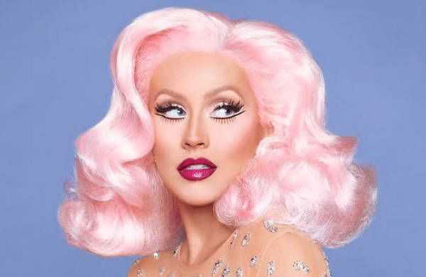 Christina Aguilera Without Heavy Makeup (6 photos)