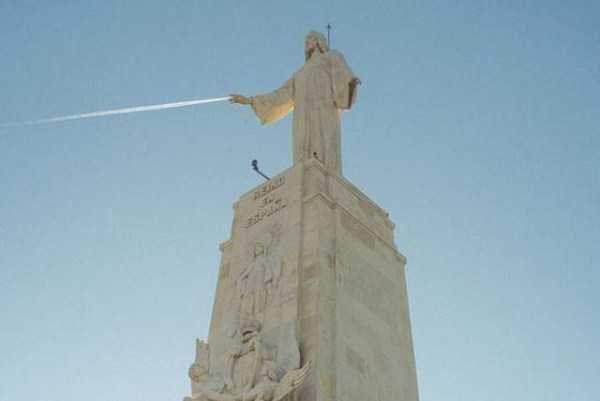 42 Amazing Coincidences (42 photos)