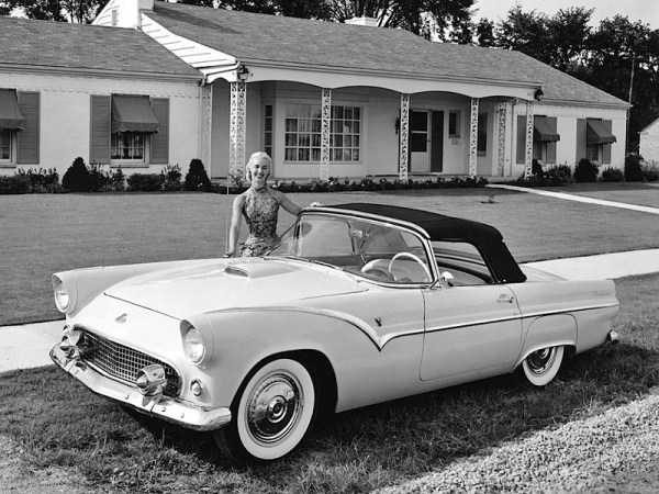 37 Black And White Photos Of Girls And Cars