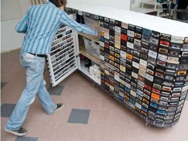 Cool Things Made From Old Audio Cassettes (31 photos)