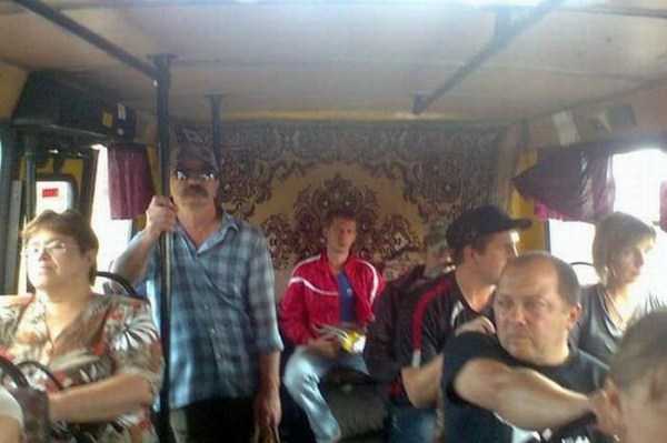 Russians Are Obsessed With Carpets (32 photos)