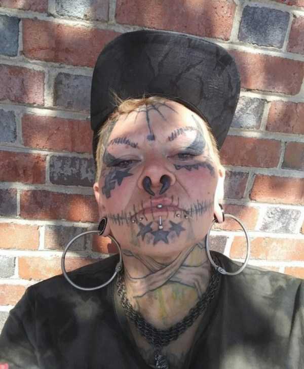 Creepy People Who Deliberately Ruined Their Bodies (36 photos)