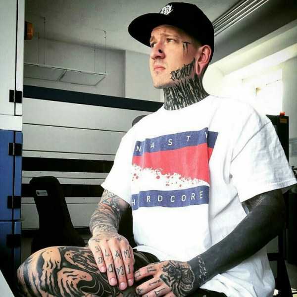 Creepy People Who Deliberately Ruined Their Bodies (36 photos)