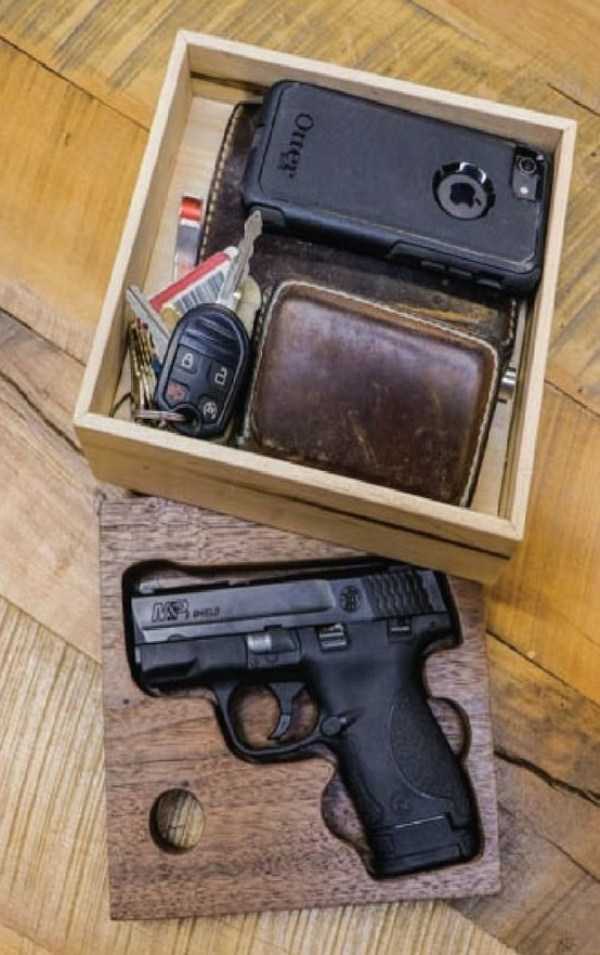 gun stash 9 Cool Weapon Stashes (38 photos)